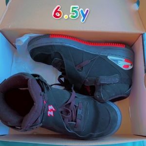 4 pairs of Air Jordan’s